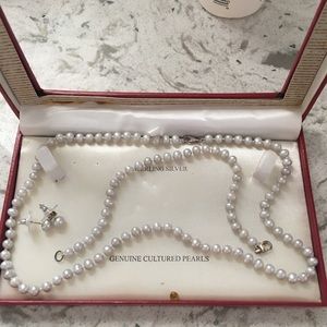 Genuine Cultured pearls Earrings Bracelet Necklace